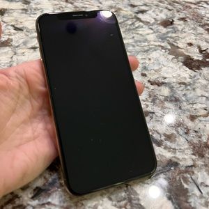 *SOLD*AT&T XS IPhone. No issues just upgraded. Great first phone.